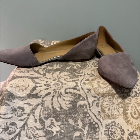 Naturalizer Women's Gray Suede Flats - Picture 2 of 3